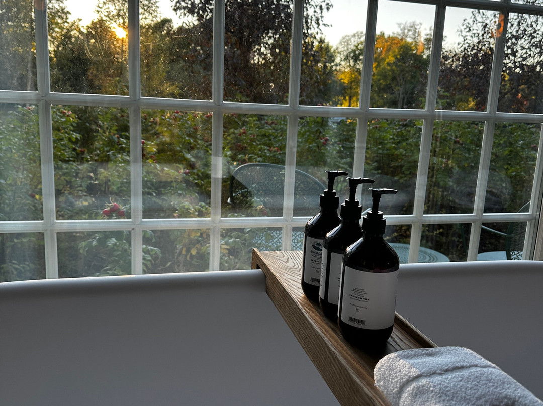 Engo Gard Hotel & Restaurant主图