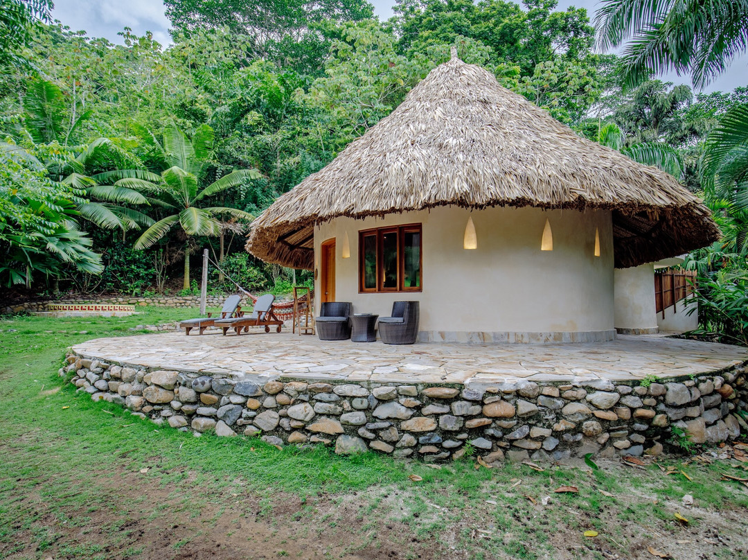 One Santuario Natural主图