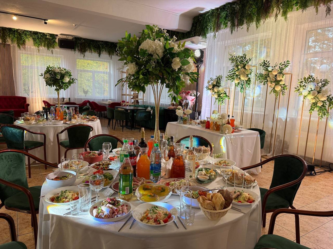 Dacha Restaurant