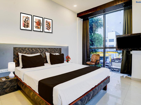 Super Collection O Sanpada Railway Junction