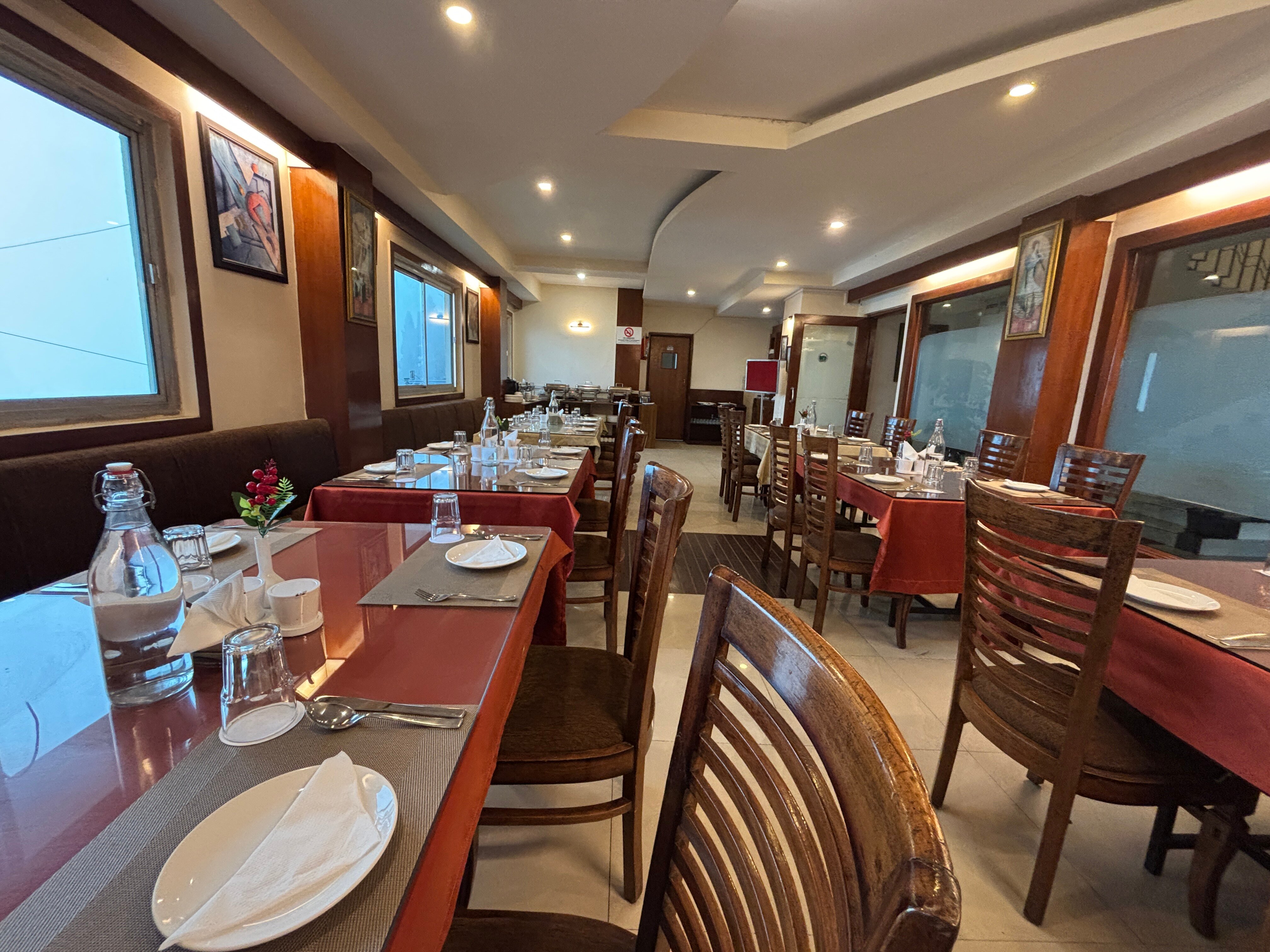 Hotel De Regency-餐饮