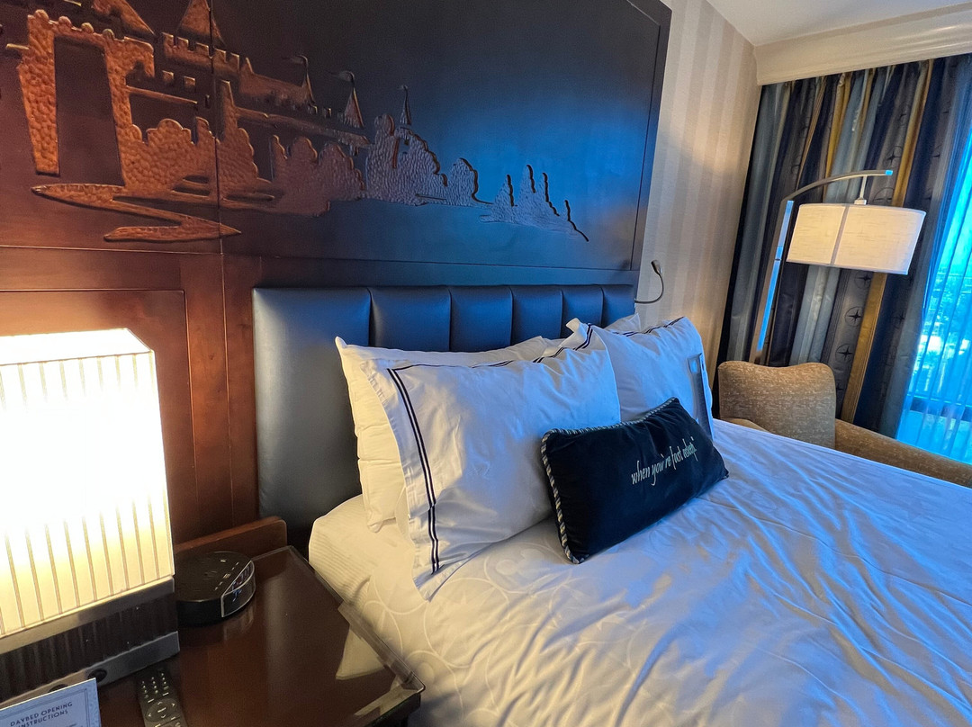 迪士尼乐园酒店主图