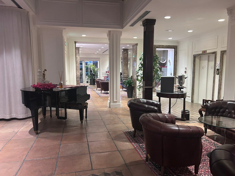 米兰皮埃尔酒店主图