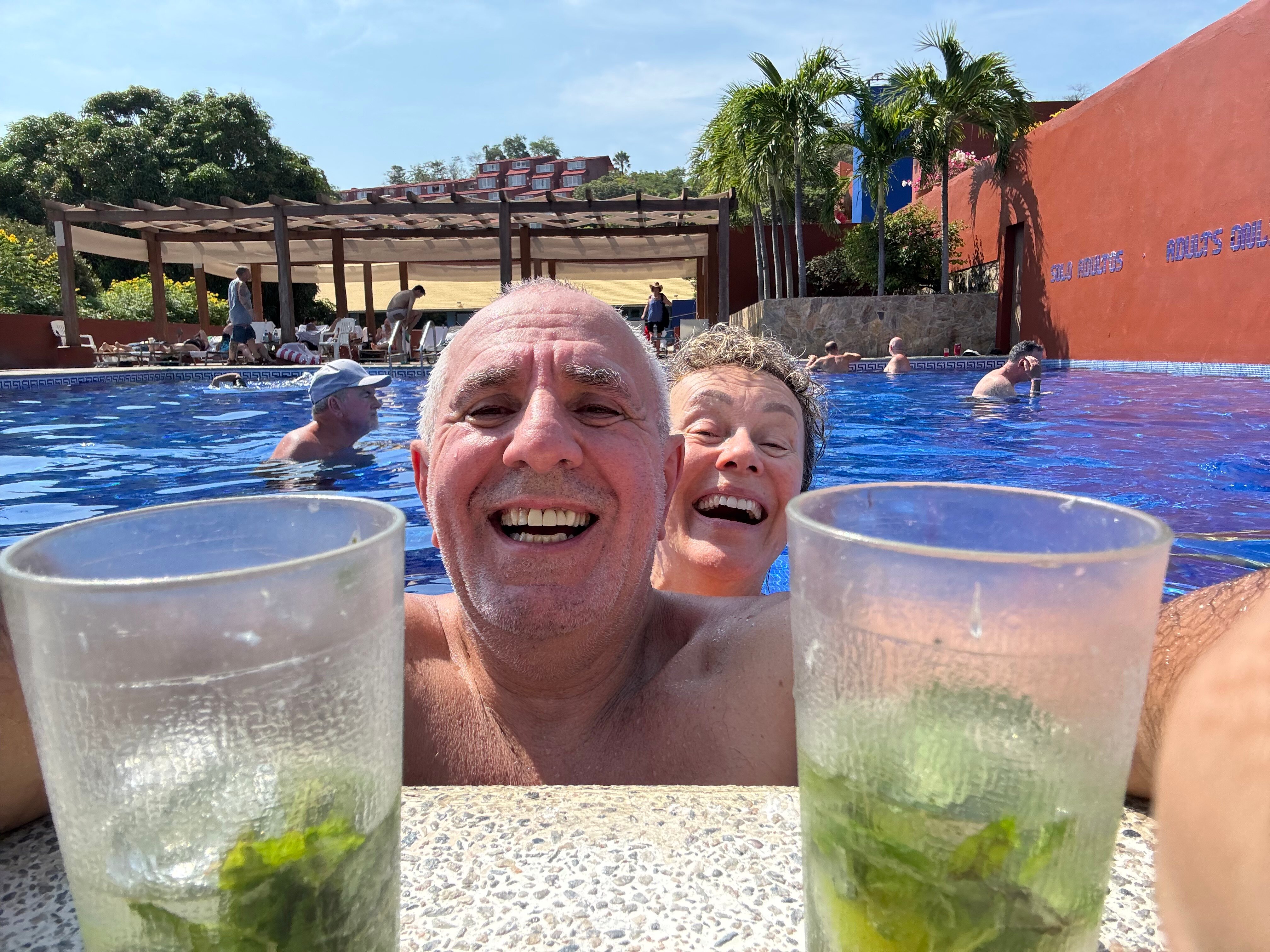 Las Brisas Huatulco-泳池