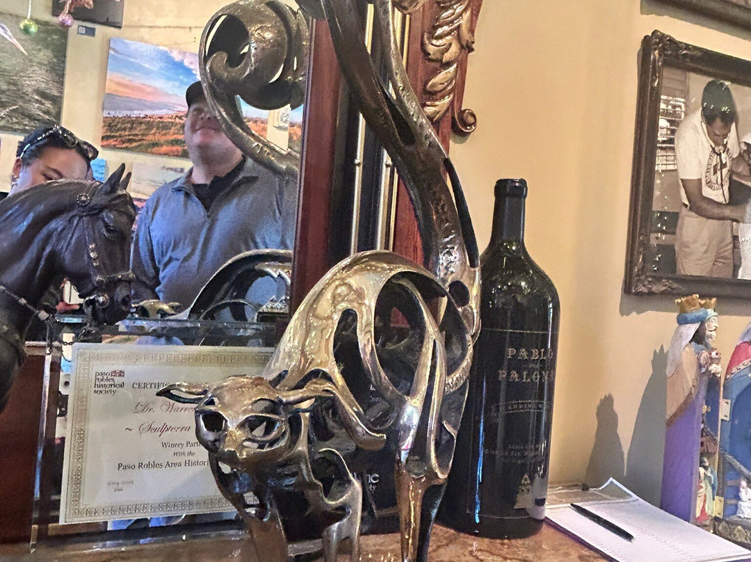 Sculpterra Winery & Sculpture Garden-帕索罗布尔斯必去景点