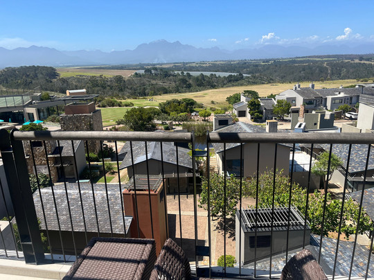 凯悦丽晶欧巴高尔夫温泉度假村主图