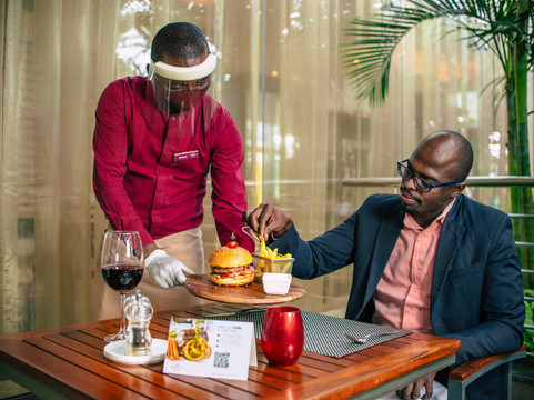 内罗毕机场皇冠假日酒店主图