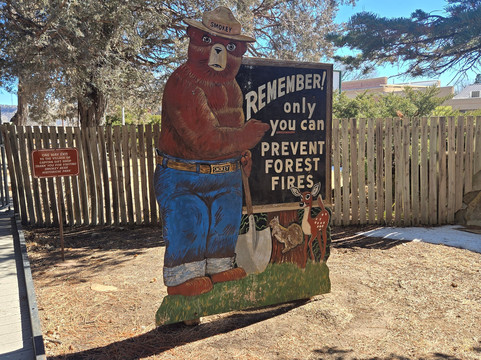 Smokey Bear Historical Park-Capitan必去景点