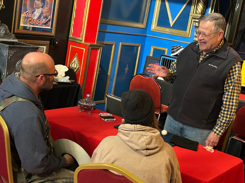 The Magic Showplace Theater & Rabbit-in-Hat Magic Shop-Locust Grove必去景点