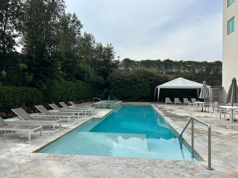 基多机场假日酒店主图