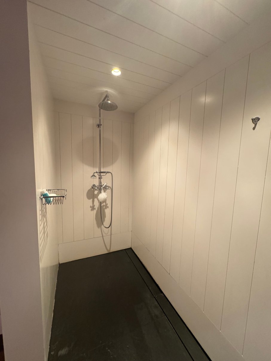 勒瑟瑞诺酒店-浴室