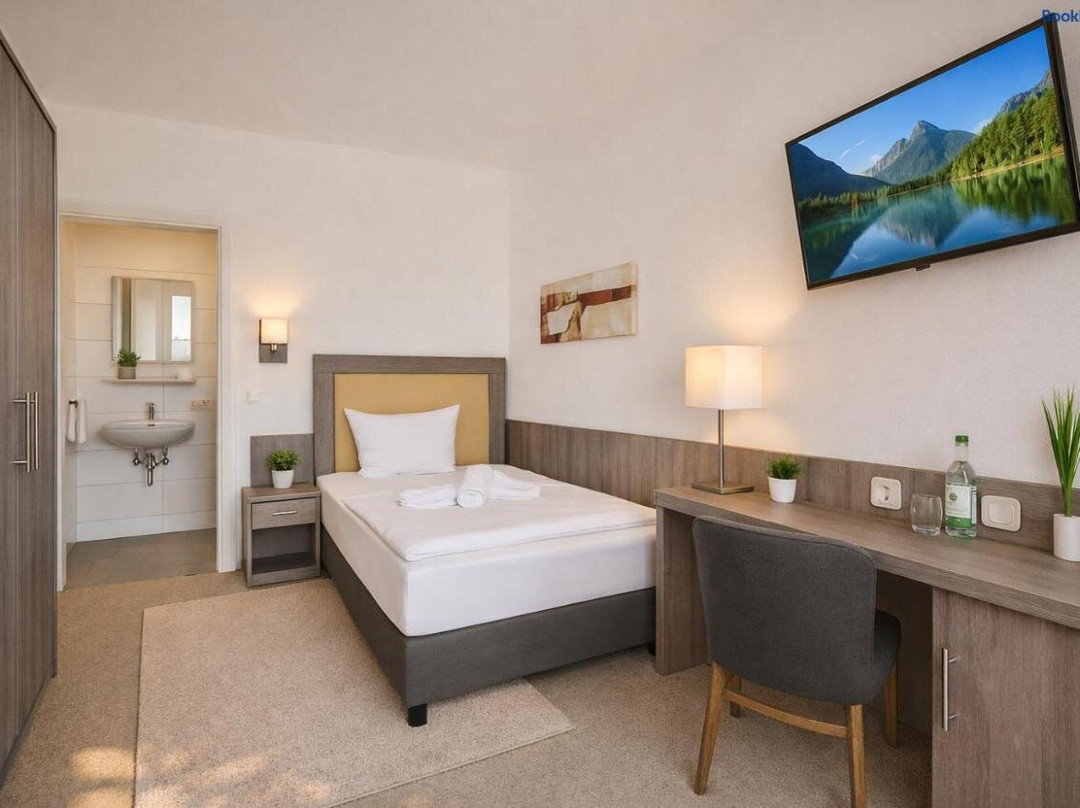 Sunny Hotel Regenstauf