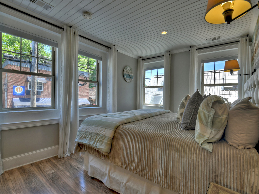 The Penthouses on Main - Downtown Blue Ridge