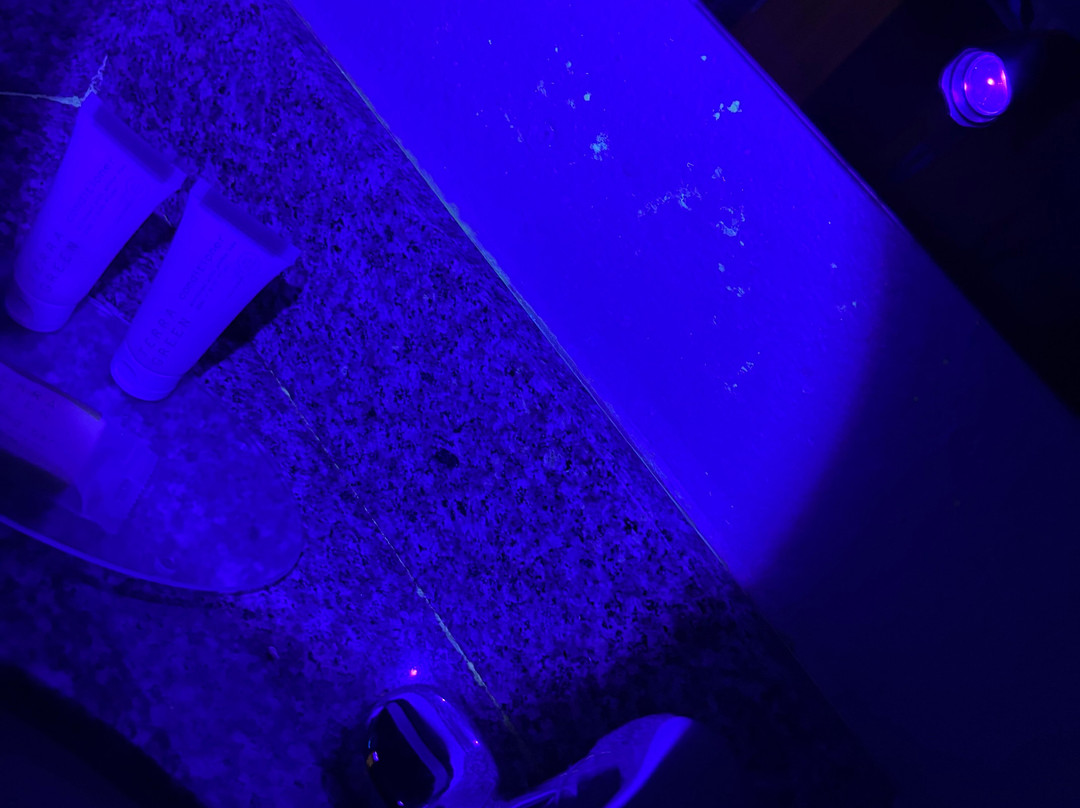 约翰斯敦-格洛维斯速8酒店主图