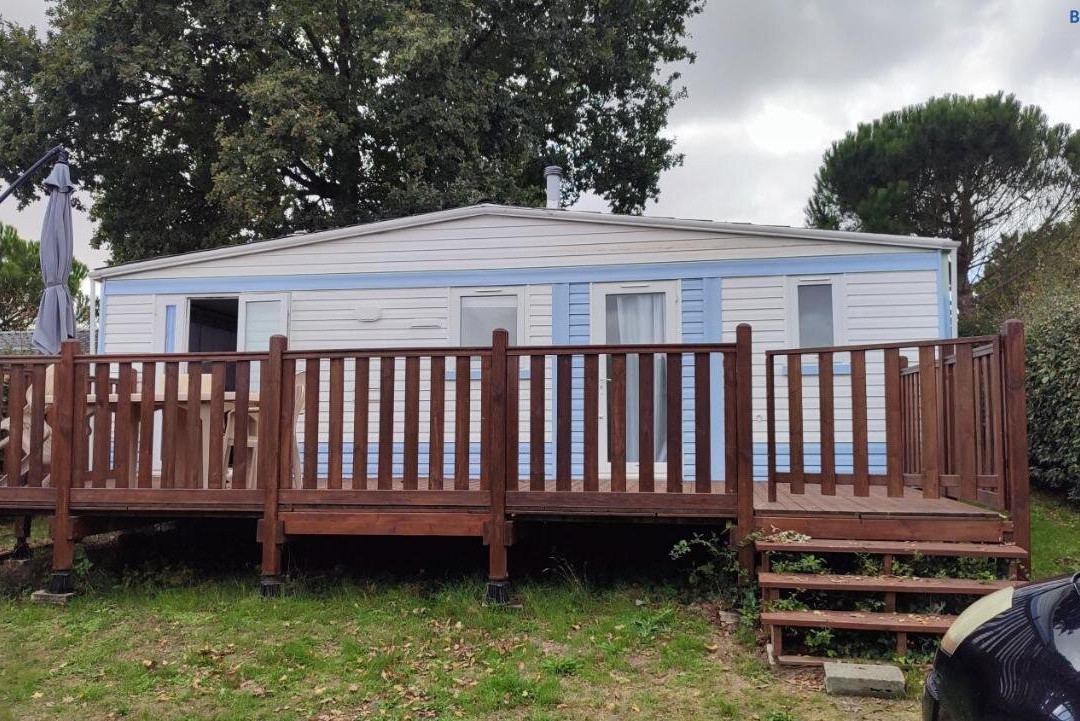 Mobil-home dans camping ouvert a l'annee