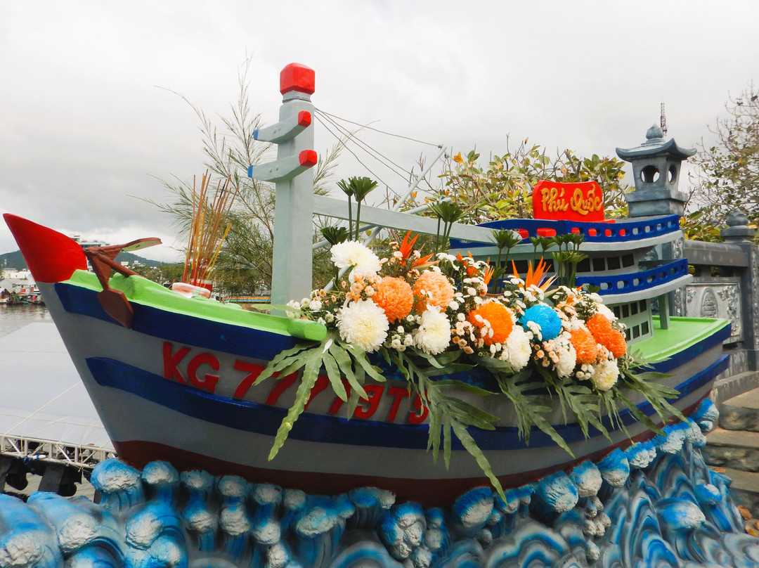 Dinh Cau Rock (cau Temple)-富国岛必去景点