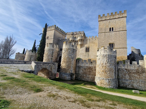 Castillo de Ampudia-Ampudia必去景点