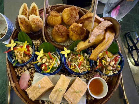 Amara Dining Pub Street