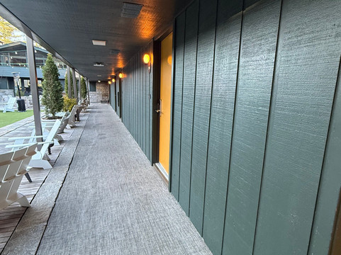 天际线旅馆主图