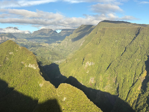 Corail Helicopteres-留尼旺圣皮耶必去景点
