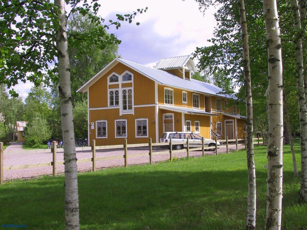 Tåtorp's café & accommodation Göta canal