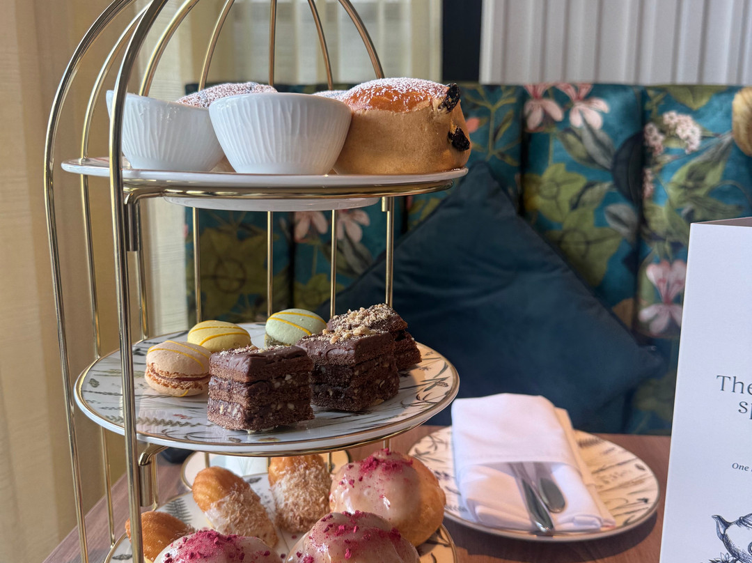 泰晤士朗纳梅德旅馆主图