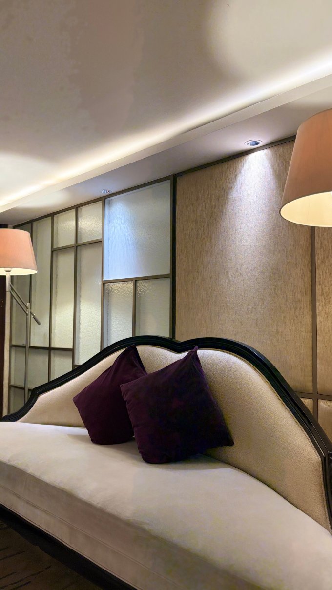 KUMU Warhol Apartment at Louis Kienne View Simpang Lima Semarang-旅行者