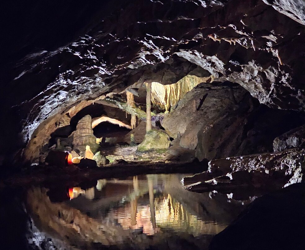 St. Beatus-Höhlen, Swiss Caves-Sundlauenen必去景点