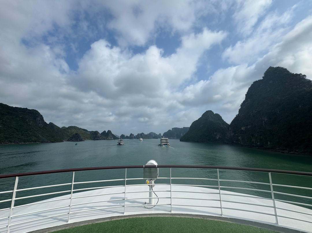 Halong Capella Cruise-海防必去景点