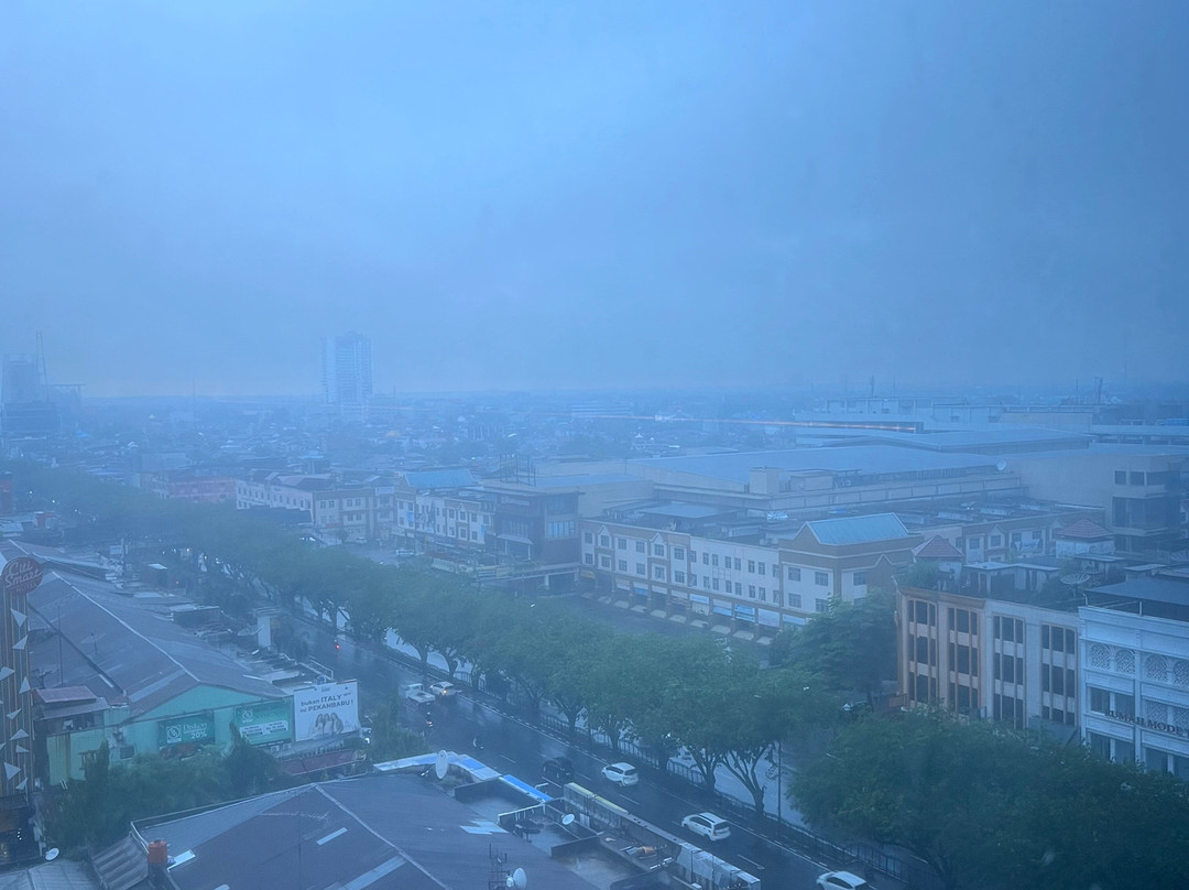 北干巴鲁贾特拉大酒店主图
