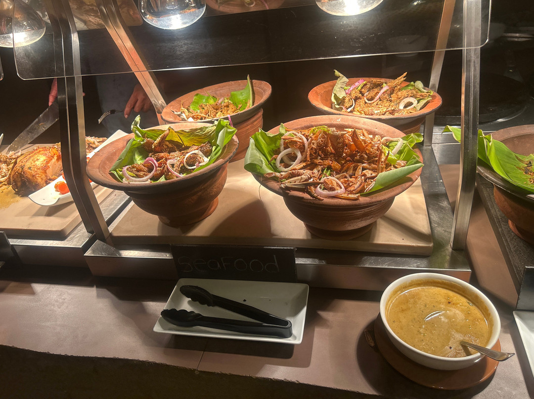 辛纳蒙科伦坡大酒店主图