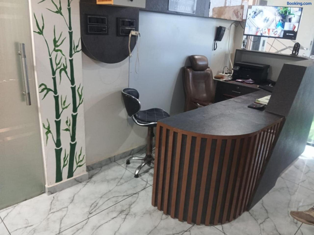 Hotel Sharma Palace