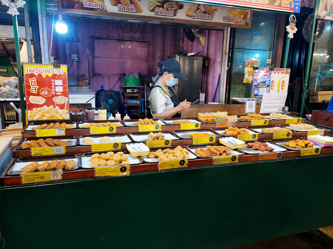 集装箱夜市-普吉镇必去景点