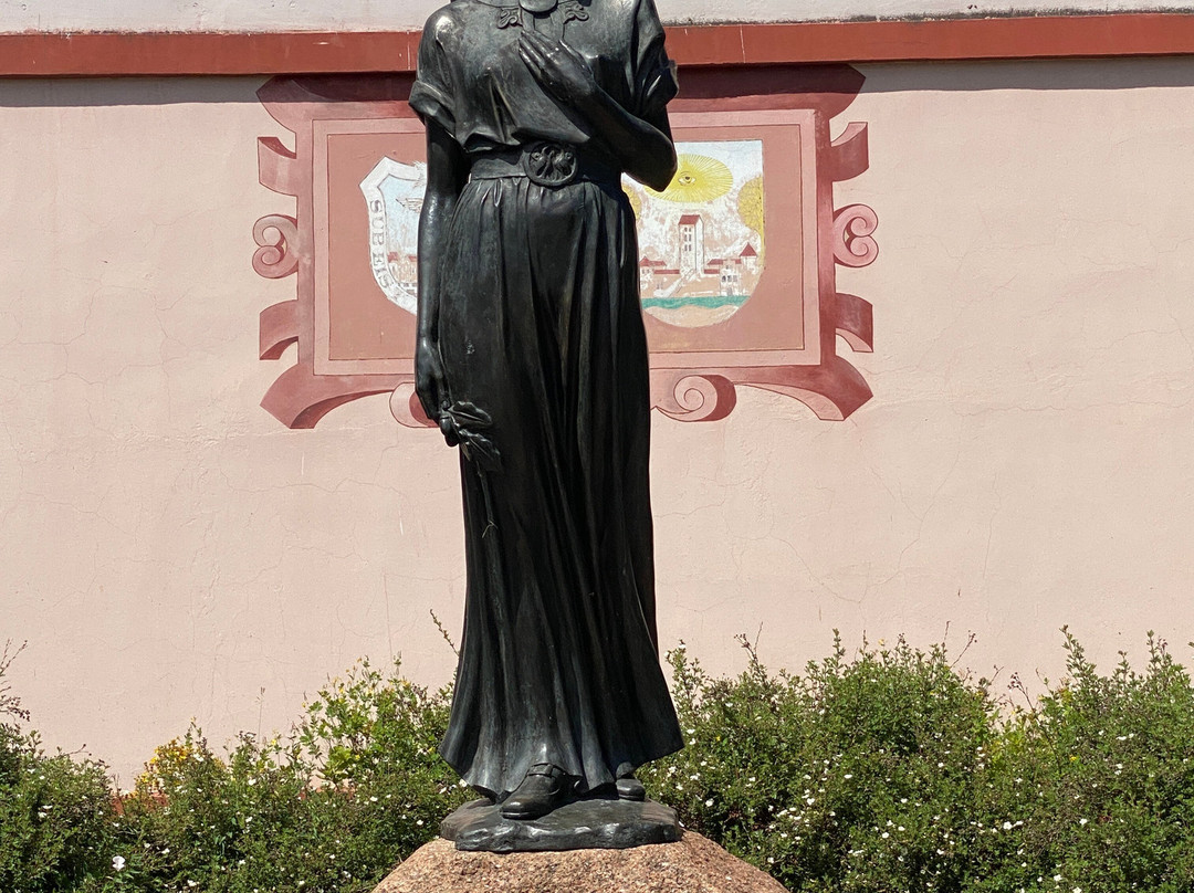 Sculpture of Prussian Princess Rangeta-Neman必去景点