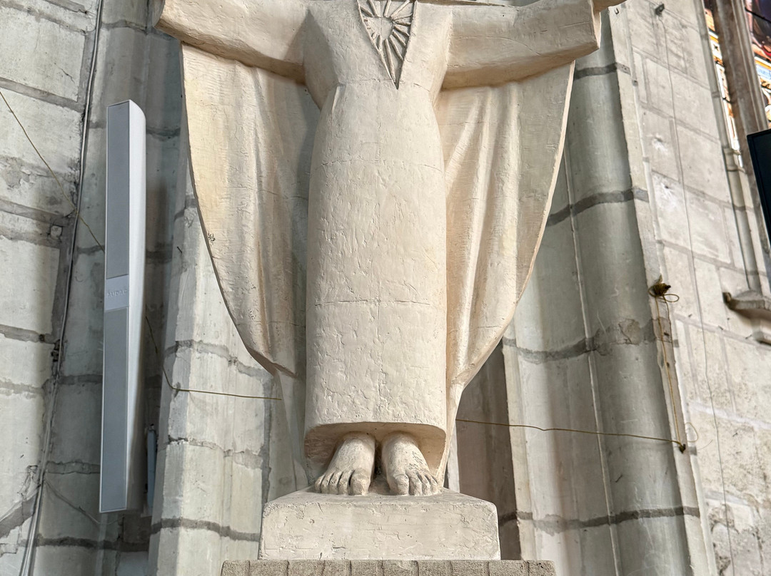 Eglise Saint Etienne-希农必去景点