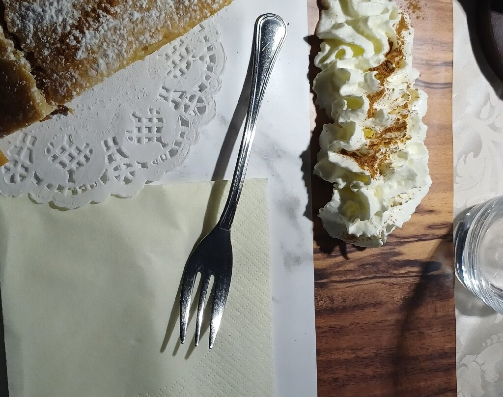 西玛多罗酒店主图