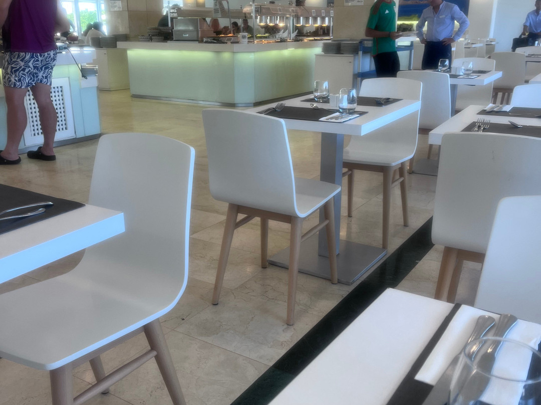 格洛布地中海酒店主图