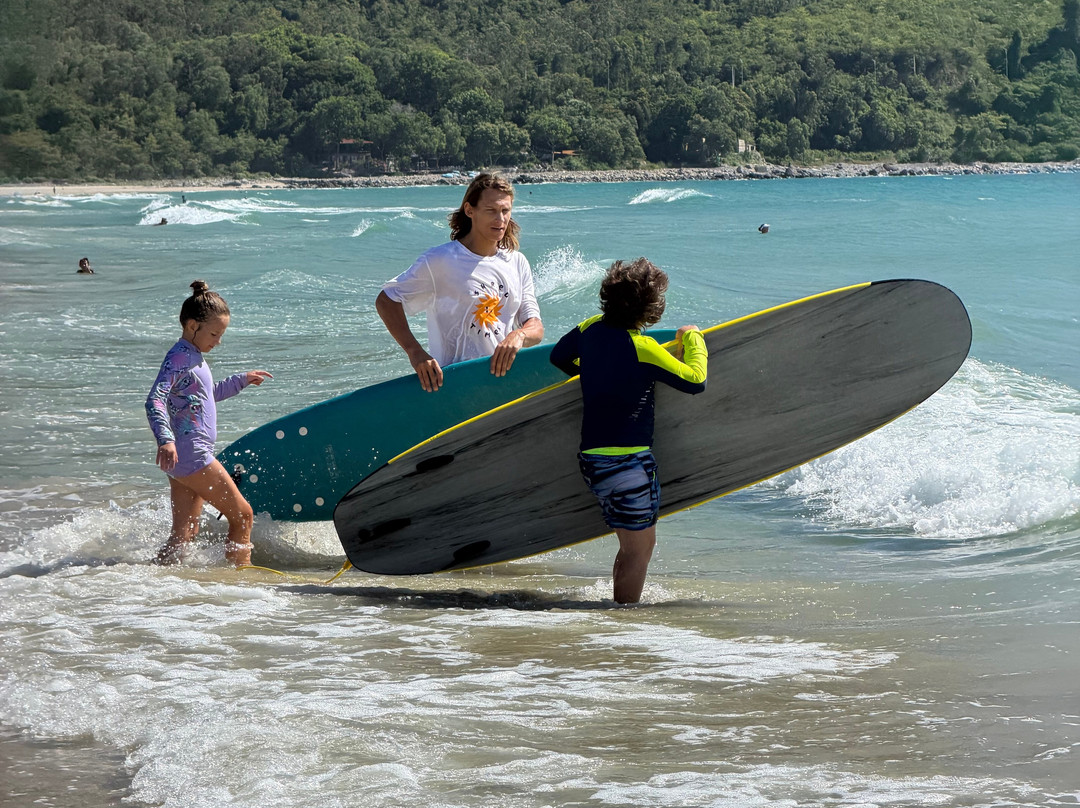 Surfing LIVE Surf School-芽庄必去景点