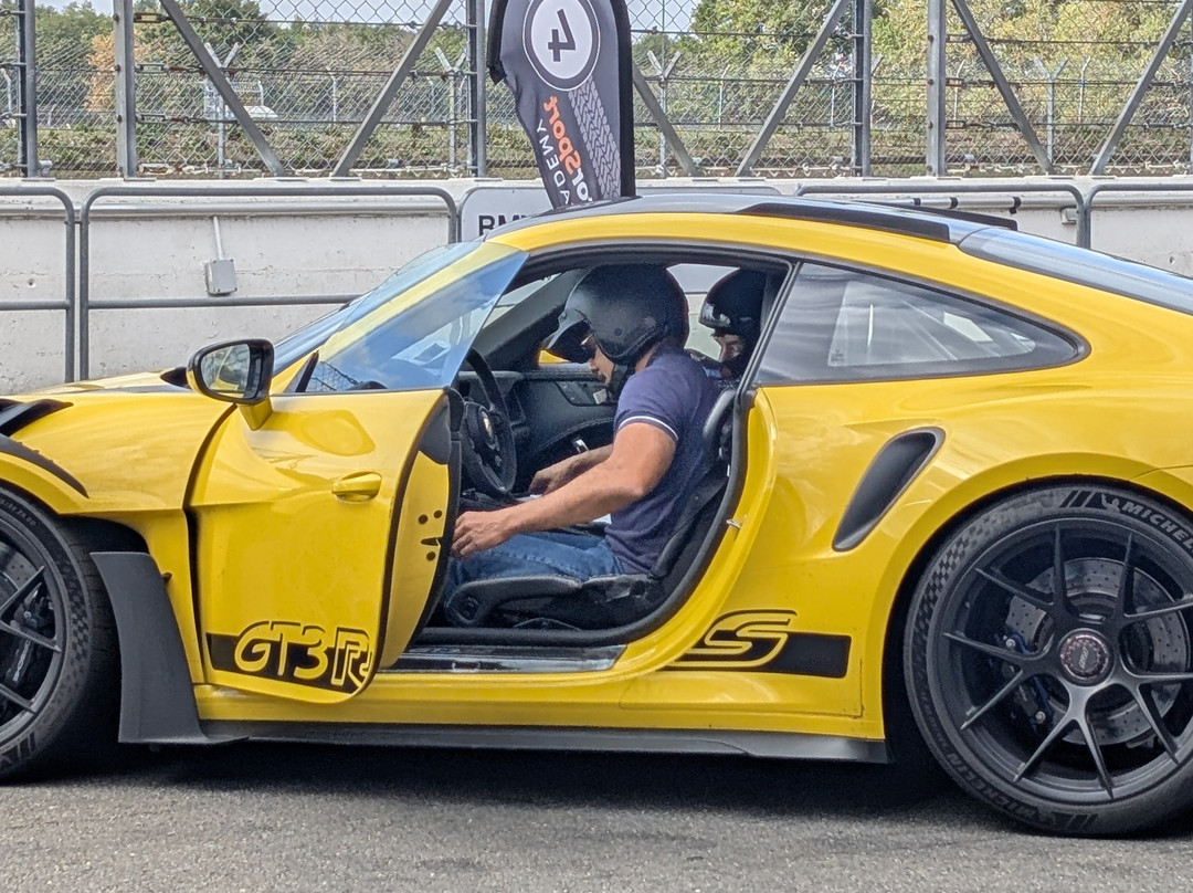Motorsport Academy - Circuit du Val de Vienne-Le Vigeant必去景点