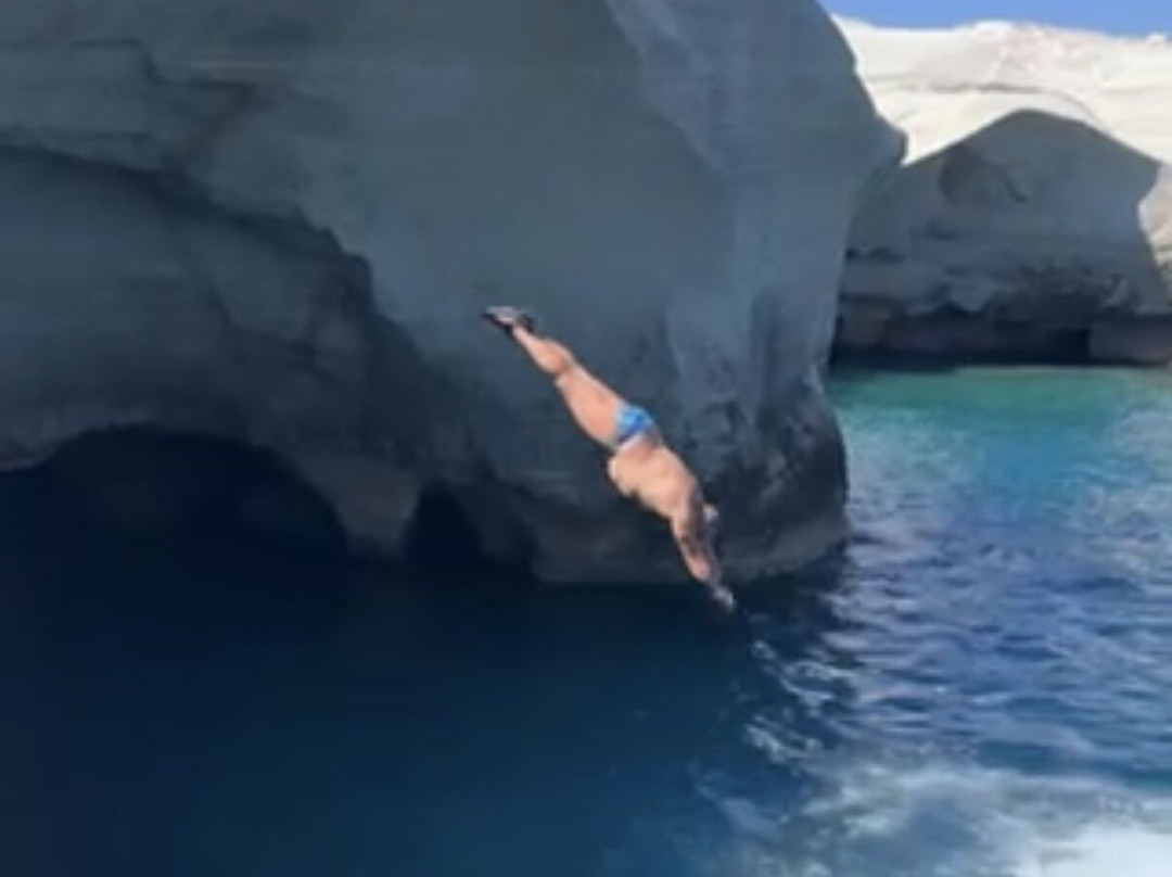Sarakiniko Beach-米洛斯岛必去景点