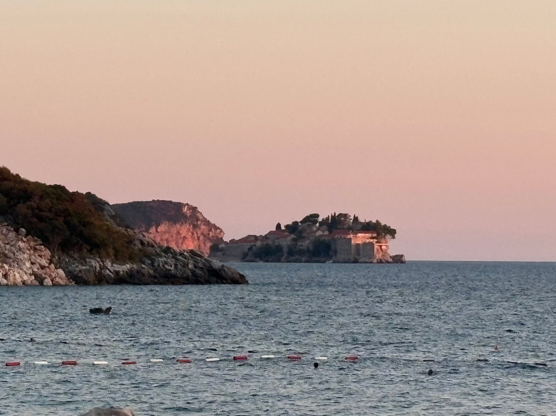 Kamenovo Beach-布德瓦必去景点