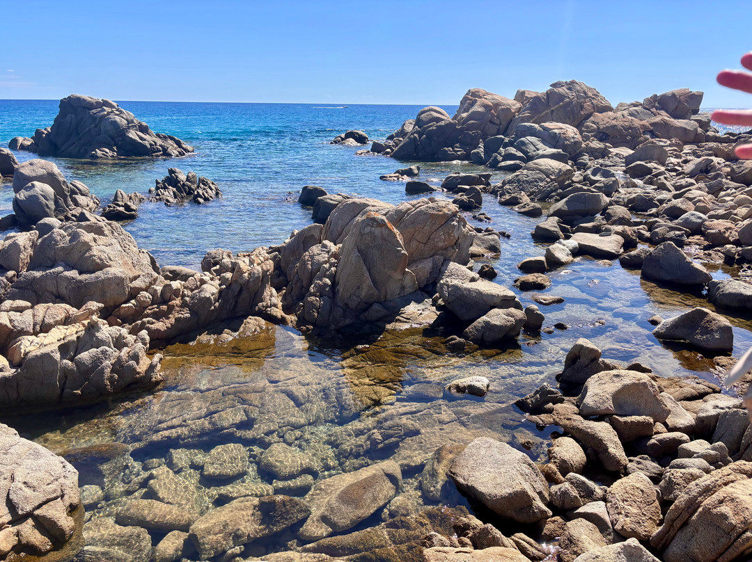 Spiaggia di Cala Cipolla-Chia必去景点