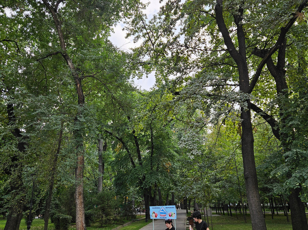 Park Named After Panfilov’s 28 Guardsmen-阿拉木图必去景点