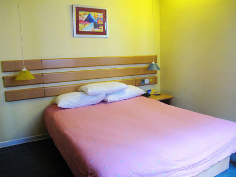 如家酒店·neo(成都正府街文殊院地铁站店)-客卧