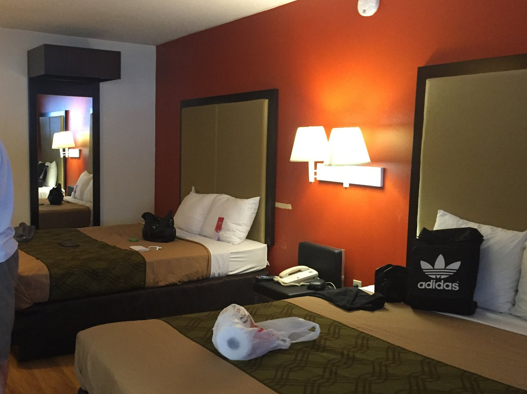 李堡伊克诺旅店