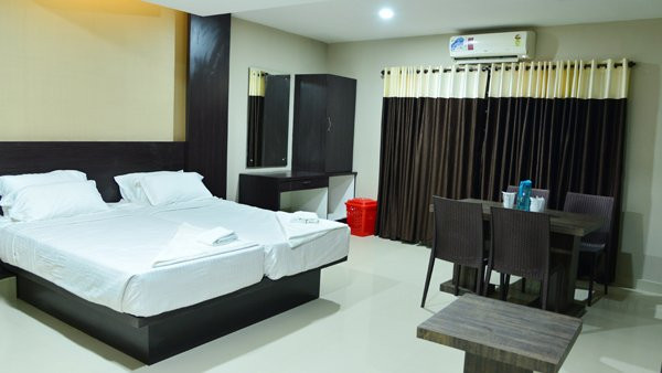 OYO 28370 Begonia Residency