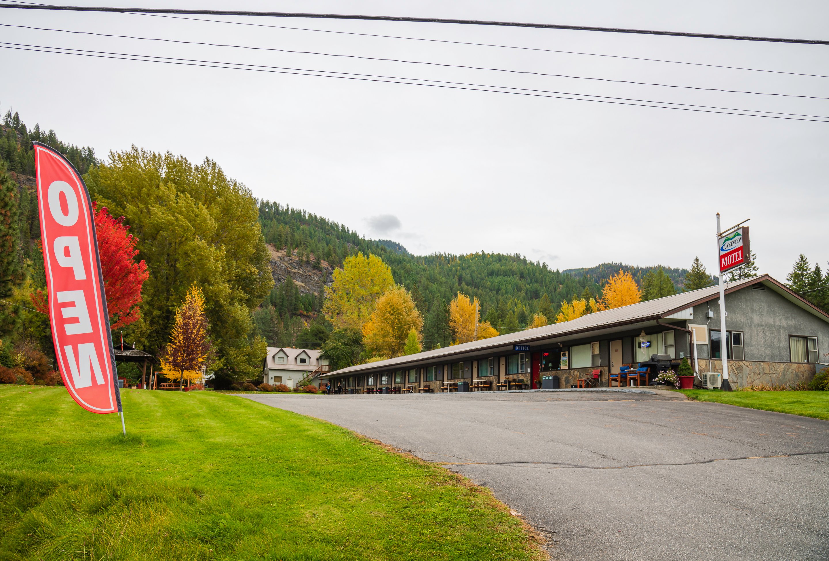 Lakeview Motel (B.C Canada)-官方