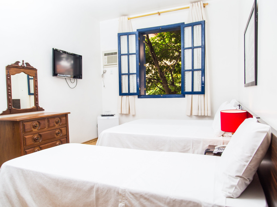 Sao Lourenco酒店住宿-Hotel Londres