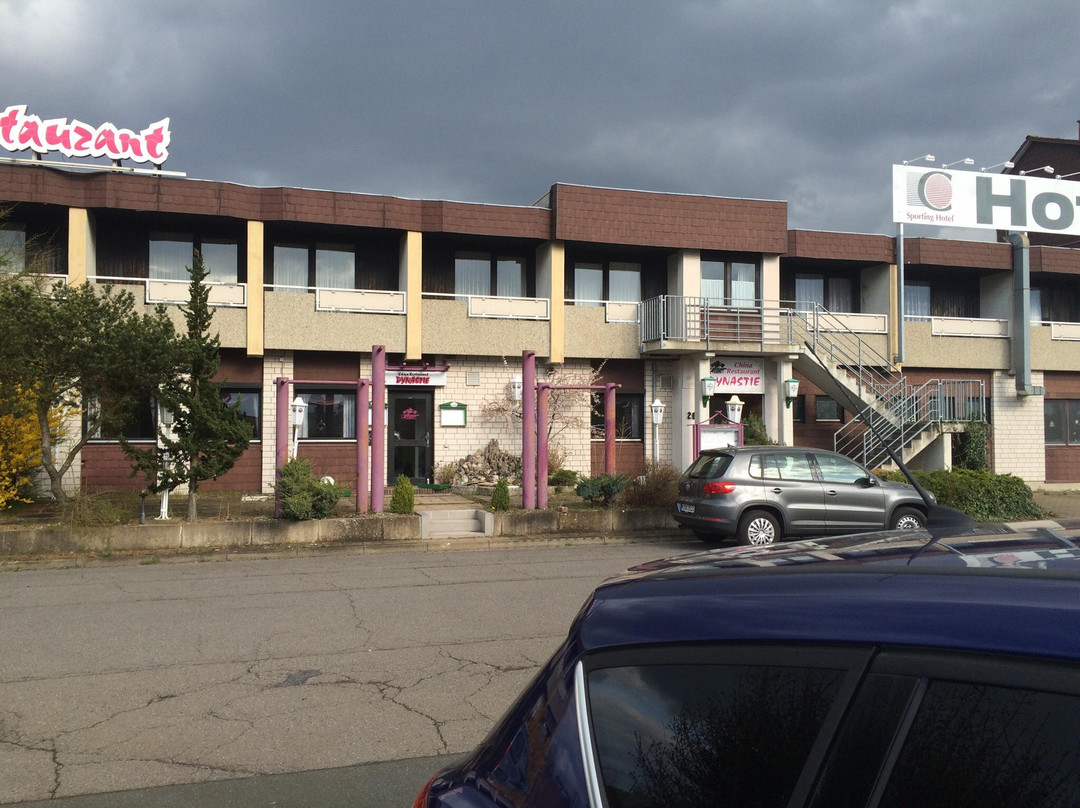 Confour Hotel