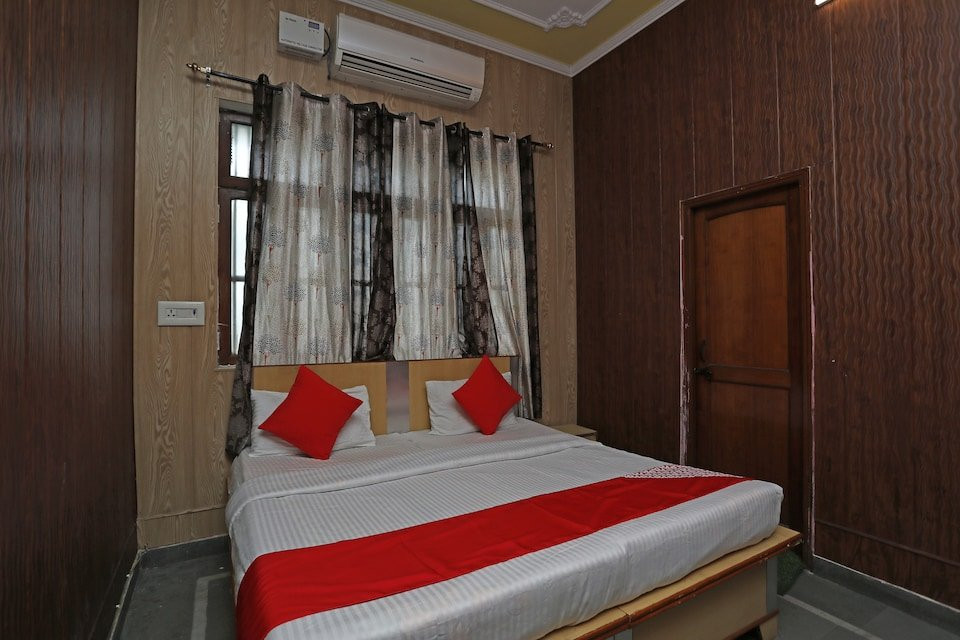 OYO 29050 Aashirwad Green